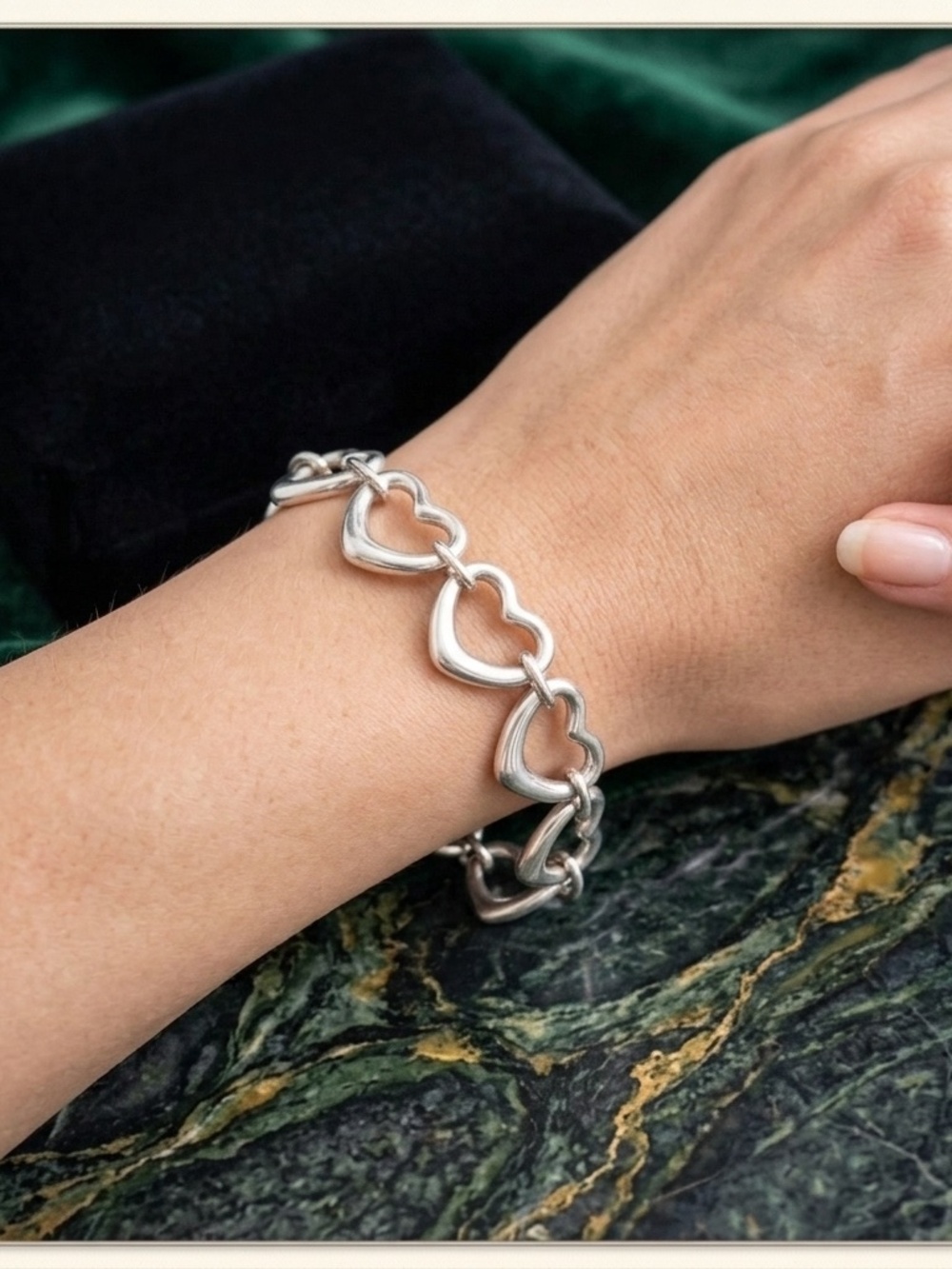 Elsa Peretti Tiffany & Co 925 Sterling Silver, Open Hearts Toggle Bracelet